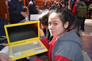•La entrega de esta herramienta tecnológica forma parte de la política de Fortalecimiento de la educación pública y permite a los alumnos y sus familias acortar brechas sociales y geográficas.