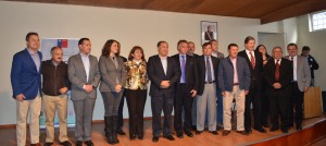 Con la presencia del Intendente Egon Montecinos, la Seremi de Educación Erna Guerra y alcaldes se realizó la firma de convenio de traspaso de fondos.