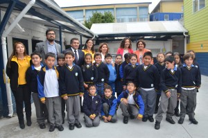 •La autoridad visitó establecimientos educacionales de la comuna de Valdivia y Lanco, donde compartió junto con la comunidad educativa en su primer día de clases. • También asistió a un conversatorio con estudiantes de educación media de la Región de Los Ríos que son parte del Programa de Acompañamiento y Acceso Efectivo a la Educación Superior (PACE).