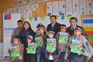 •Alumnos festejaron la actividad con cantos y poesías en Mapudungun