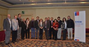 Sostenedores de Municipios en firma de convenio